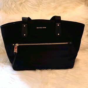 Michael Kors Polly MD Top Zip Tote